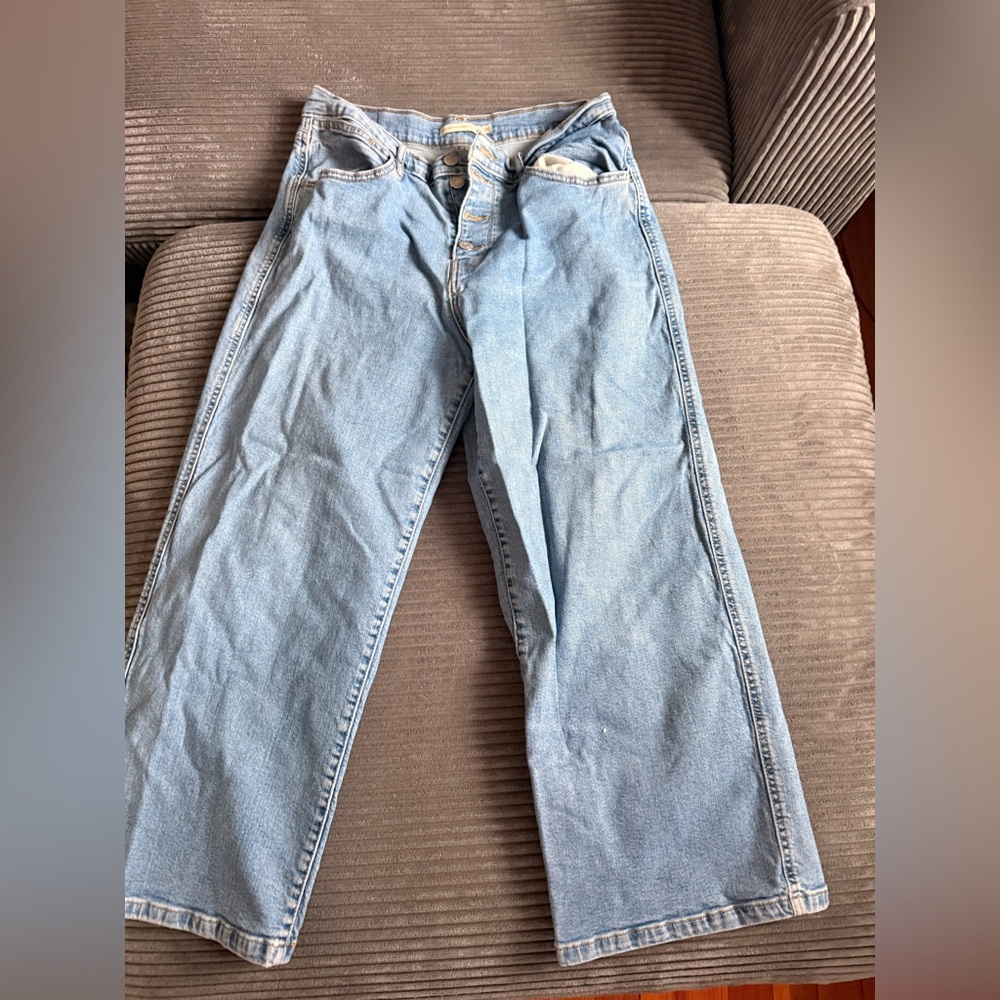 Levi's women’s  Straight Jeans in Light Blue